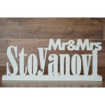 Надпис Mr Mrs с фамилия Надпис Mr Mrs с фамилия